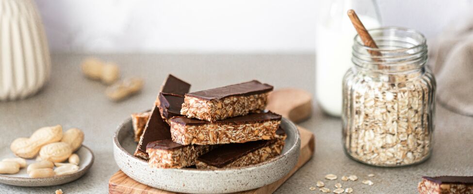 Double-Choc-Erdnussriegel mit Hafer