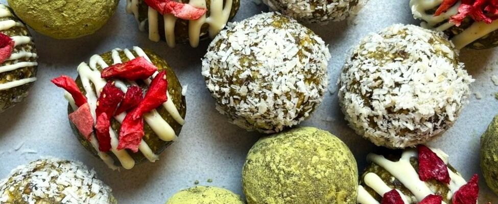 Matcha-Mandel-Energie-Balls mit Haferflocken