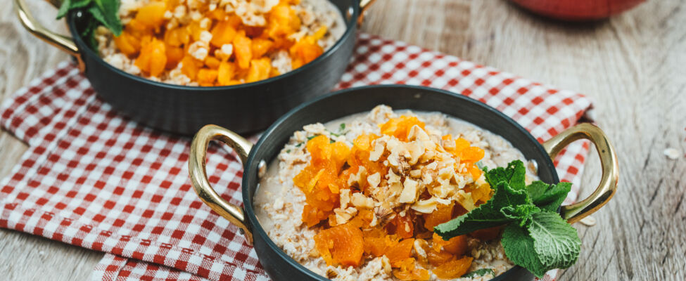 Aprikosen-Müsli mit Walnüssen